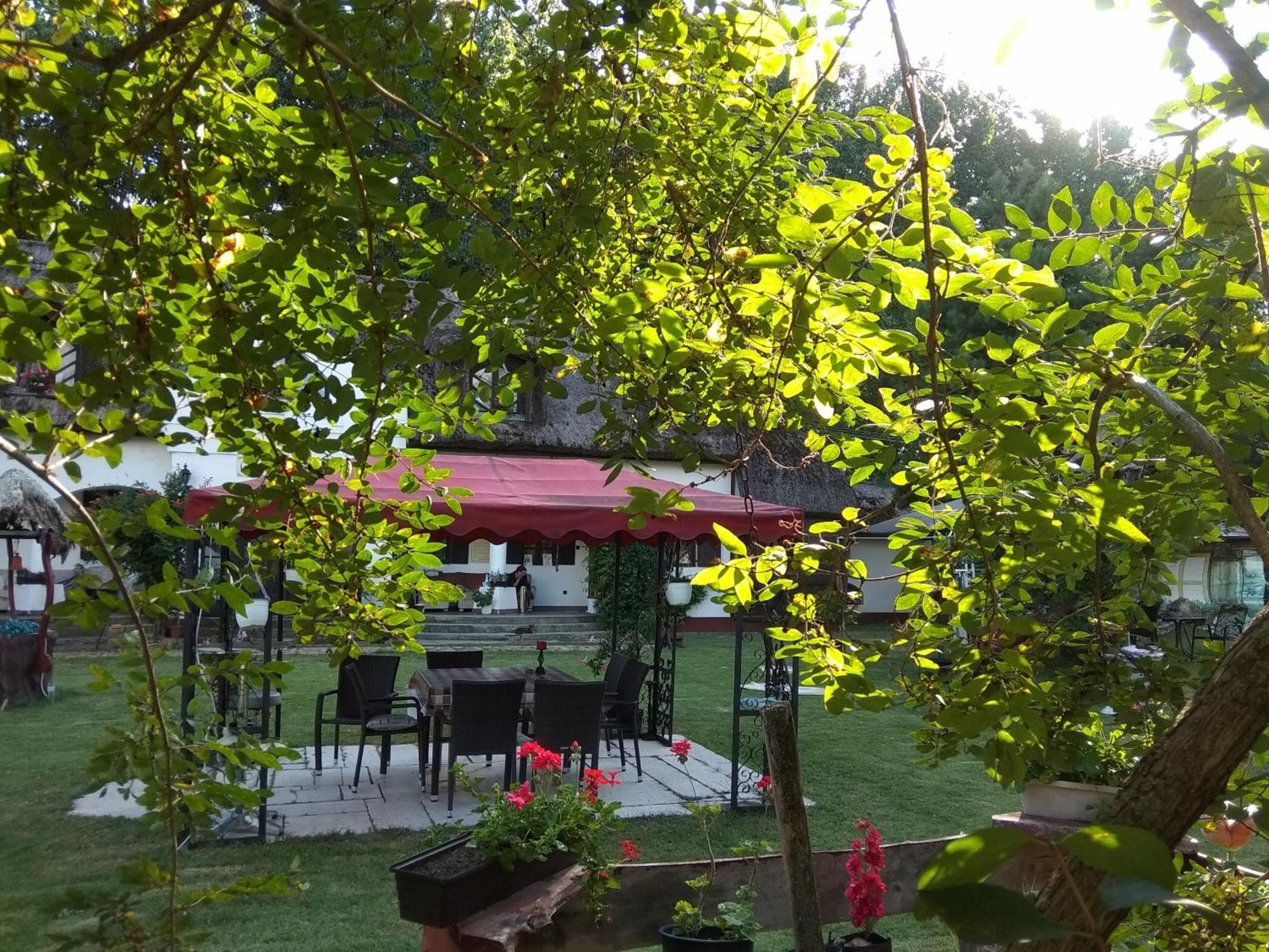 Gedeon Tanya Panzio Guest House Jakabszállás Exterior foto